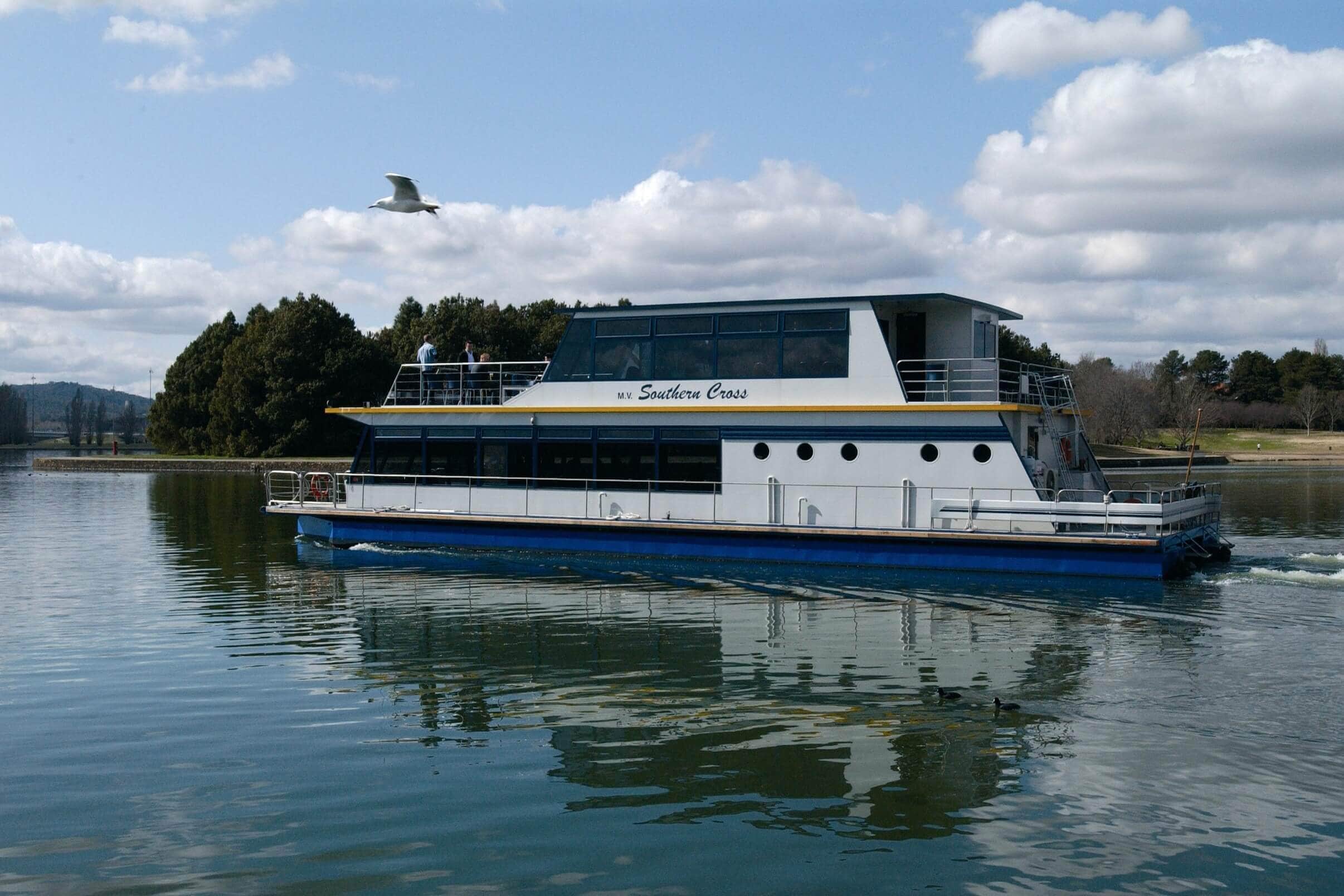 Lake Burley griffin cruise Canberra outdoor activities