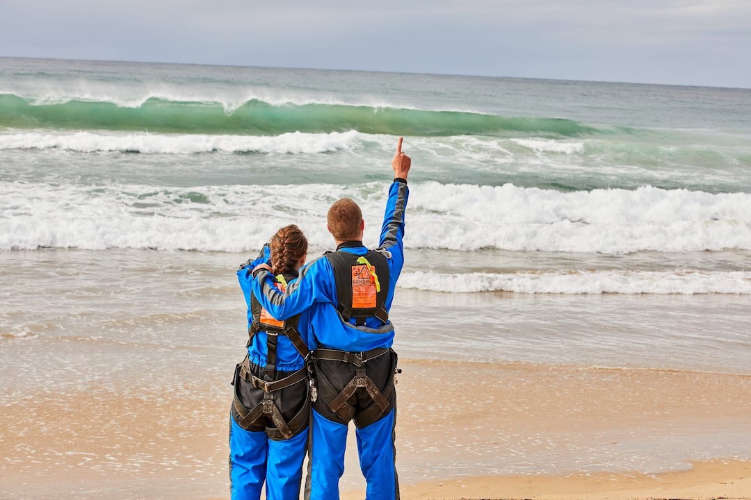 Experience the thrill of free-fall over the stunning south coast of New South Wales!Based at Moruya Airport in Moruya Heads, Skydive Oz operates seven days a week. Experience stunning views over the ocean and Hinterland, great facilities, awesome staff and an onsite cafe.