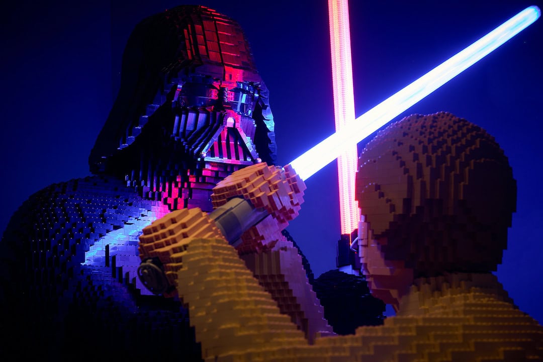 DarthVader_Vs_LukeSkywalker_Source_MuseumsVictoria_Photographer_EugeneHyland (1) DarthVader_Vs_LukeSkywalker_Source_MuseumsVictoria_Photographer_EugeneHyland (1)